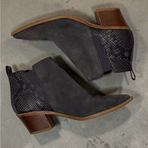 Dolce Vita Suede Charcoal Ankle Boots, size 9.5
